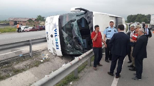 Samsun'da askerleri taşıyan otobüs kaza yaptı