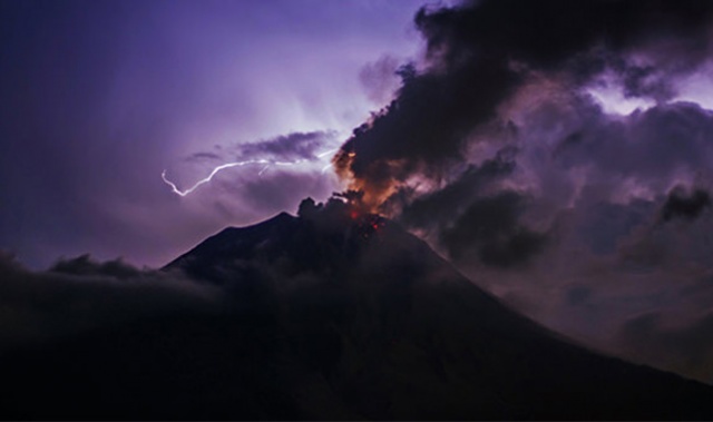 Sinabung Yanardağı'nın aktivitesi devam ediyor!