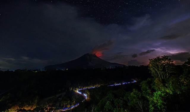 Sinabung Yanardağı'nın aktivitesi devam ediyor!