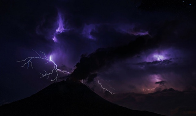 Sinabung Yanardağı'nın aktivitesi devam ediyor!