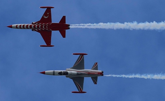 19 Mayıs Türk Yıldızları gösterisi