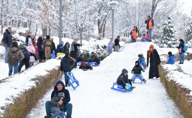 Çocuklara Ücretsiz Kızak