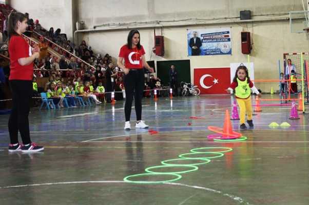 Çarşamba’da öğrenciler kıyasıya mücadele etti