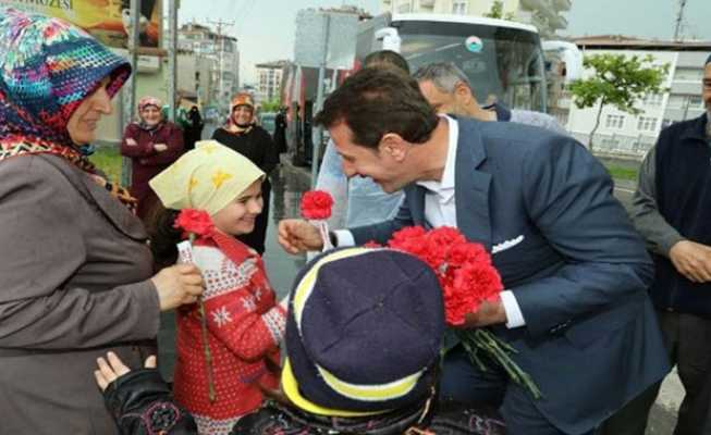 Başkan Tok, anneleri Çanakkale’ye uğurladı