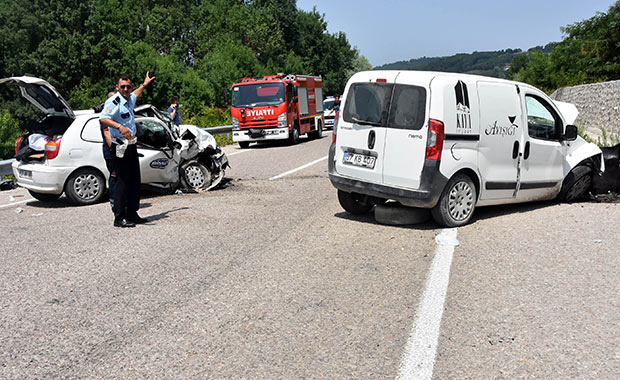 Sinop'ta trafik kazası: 3 yaralı