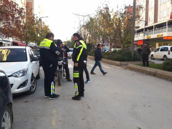 Samsun'da motosiklet yaşlı adama çarptı