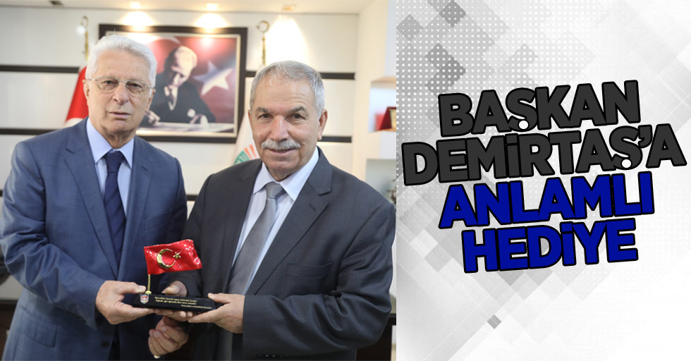 Başkan Demirtaş'a Anlamlı Hediye