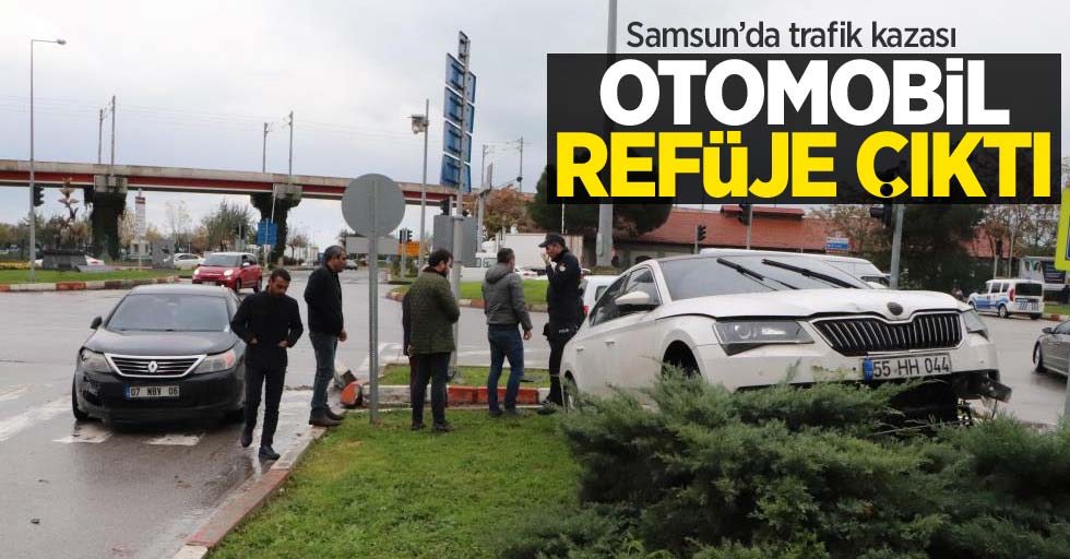 Samsun'da feci kaza: Otomobil refüje çıktı