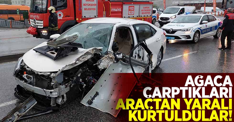 Ağaca Çarptıkları Araçtan Yaralı Kurtuldular!