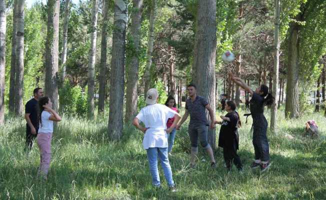 Sıcaklar artınca mesire yerleri doldu taştı