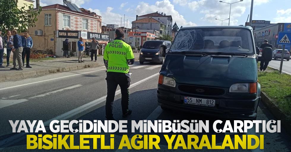 Yaya geçidinde minibüsün çarptığı bisikletli ağır yaralandı