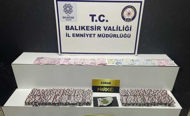 Balıkesir’de 8 bin 260 adet uyuşturucu, uyarıcı hap ele geçirildi