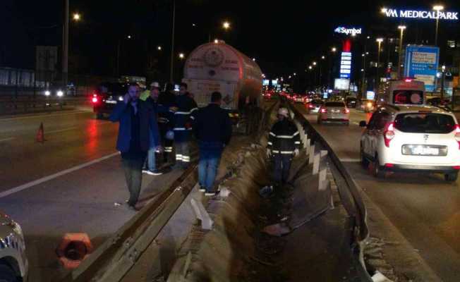 LPG yüklü tanker kaza yaptı, patlamaması faciayı önledi