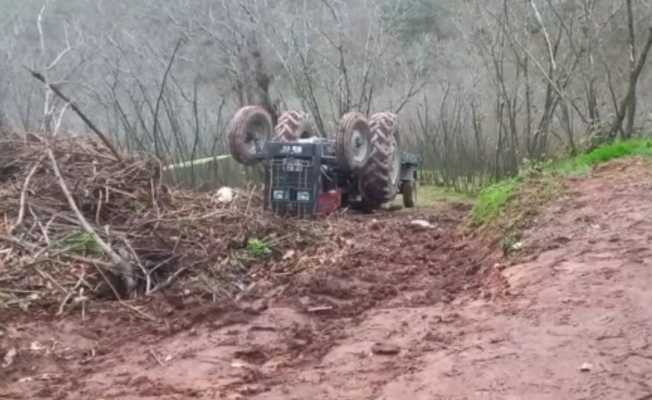 Traktör altında kalan sürücü hayatını kaybetti