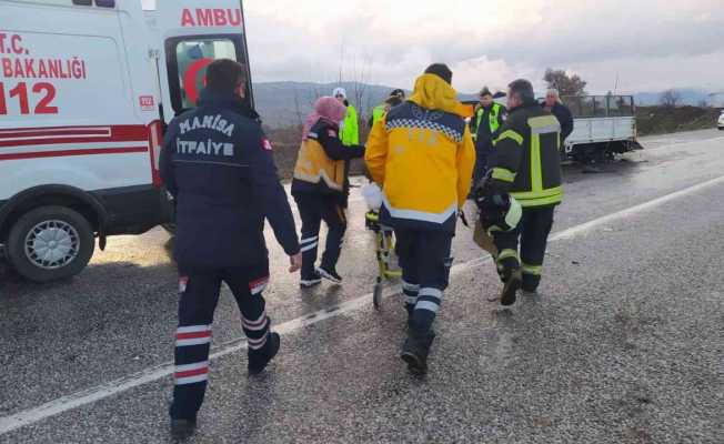 Manisa’da yağmur kazaya neden oldu: 1 ölü, 1 yaralı