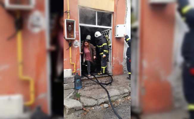 Burdur’da göçmenlerin kaldığı binada yangın çıktı, 7 kişi kurtarıldı