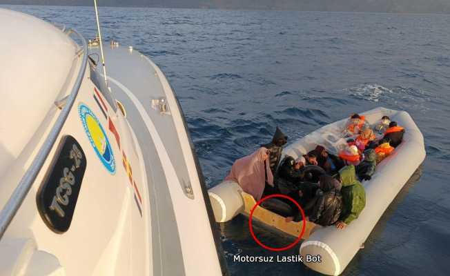 Yunan vicdansızlığı: Göçmenlerin motorunu söktüler denizde ölüme terk ettiler