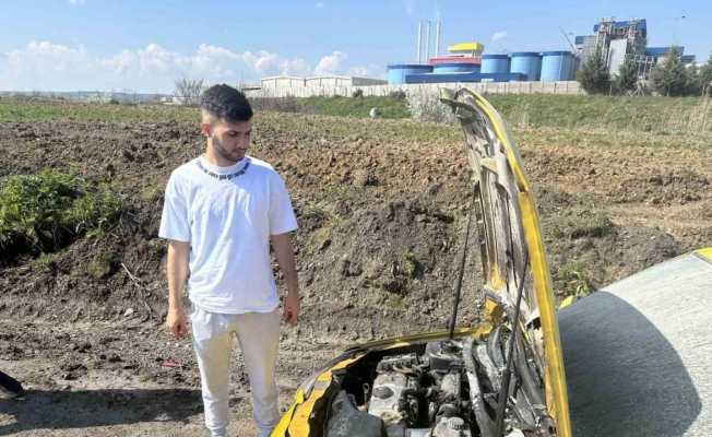 Seyir halinde yanan otomobili itfaiye söndürdü