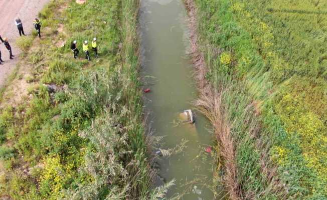 Hatay’da otomobil dereye uçtu: 2 ölü, 2 ağır yaralı