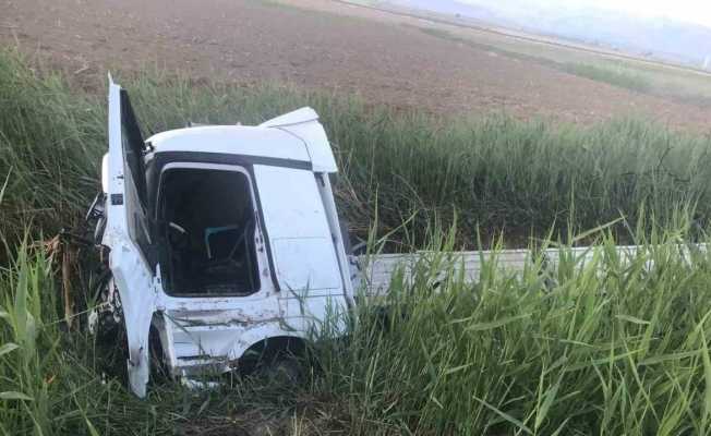 Konya’da tır kanala uçtu: 1 ölü, 1 yaralı