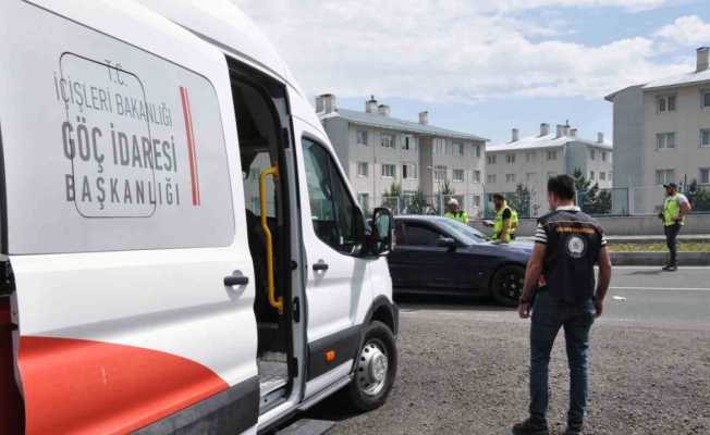 Kars’ta düzensiz göçmene geçit yok