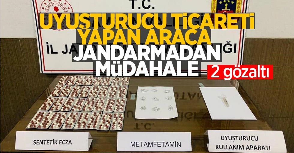 Uyuşturucu ticareti yapan araca jandarmadan müdahale: 2 gözaltı