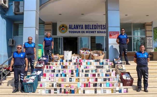 Alanya’da binlerce sahte parfüm imha edildi