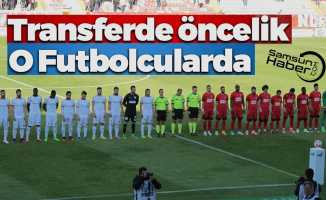 Transferde öncelik o futbolcularda