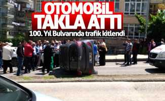 Samsun'da otomobil takla attı