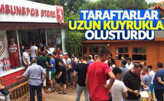 Taraftarlar uzun kuyruklar oluşturdu