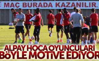 Alpay Hoca oyuncularını böyle motive ediyor