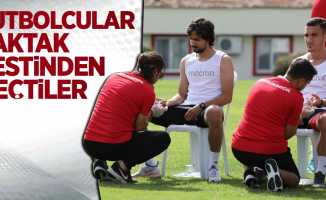 Futbolcular laktak  testinden geçtiler 