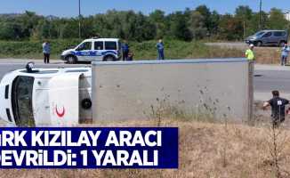 Türk kızılay aracı devrildi: 1 yaralı