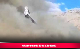 çıkan yangında iki ev küle döndü