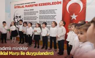 İlkadımlı minikler İstiklal Marşı ile duygulandırdı