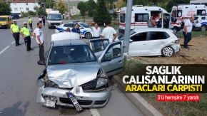 Sağlık çalışanlarının araçları çarpıştı: 3'ü hemşire 7 yaralı